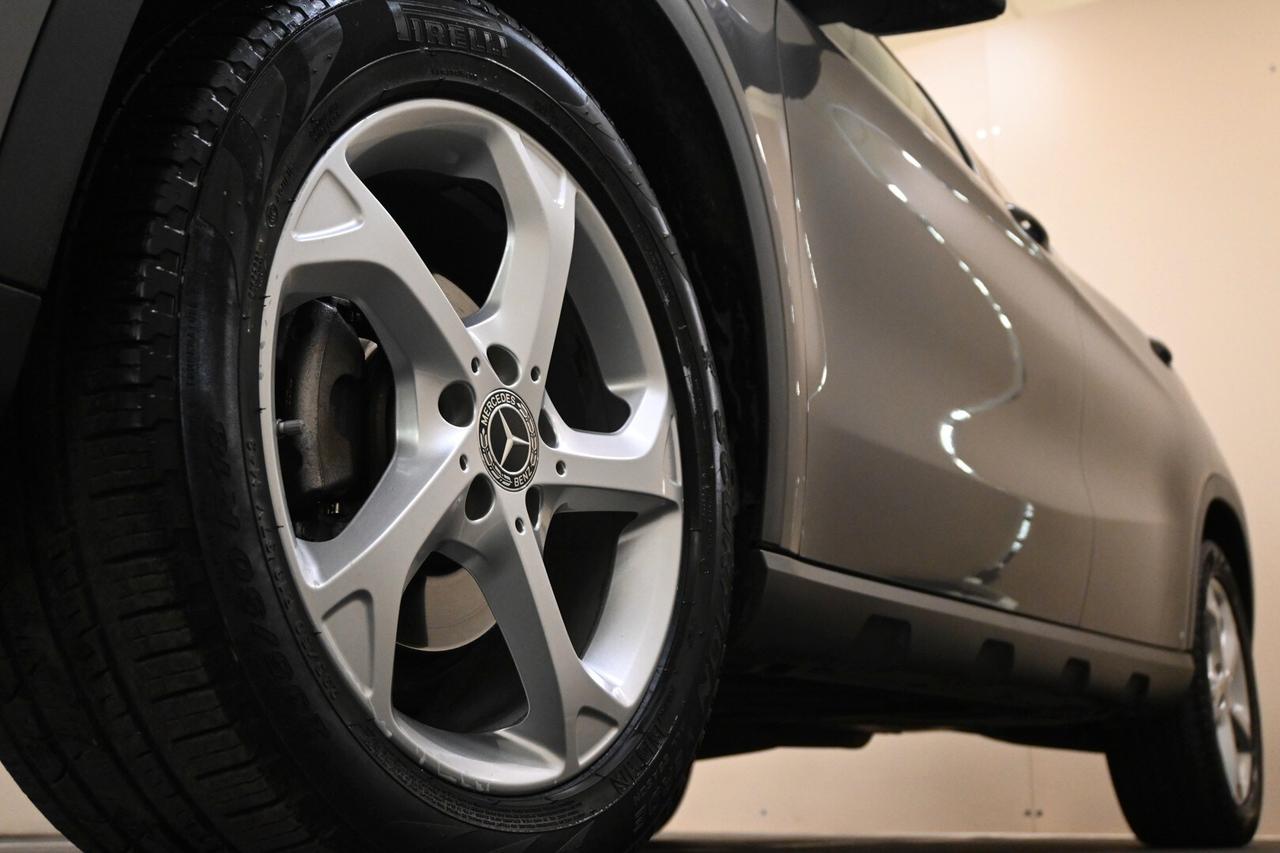 MERCEDES GLA (X156) GLA 200 d Automati...