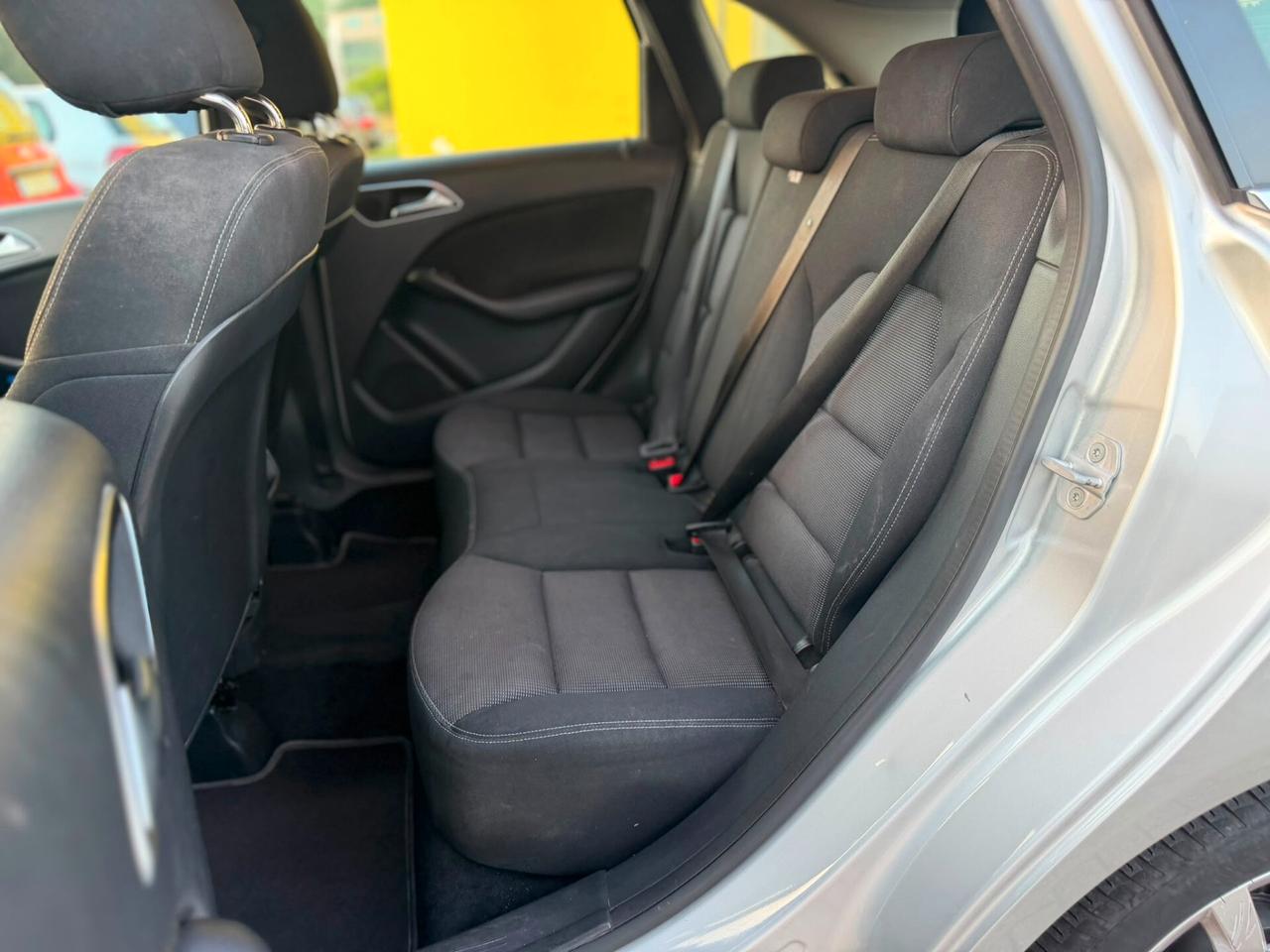 Mercedes-benz B 180 Premium