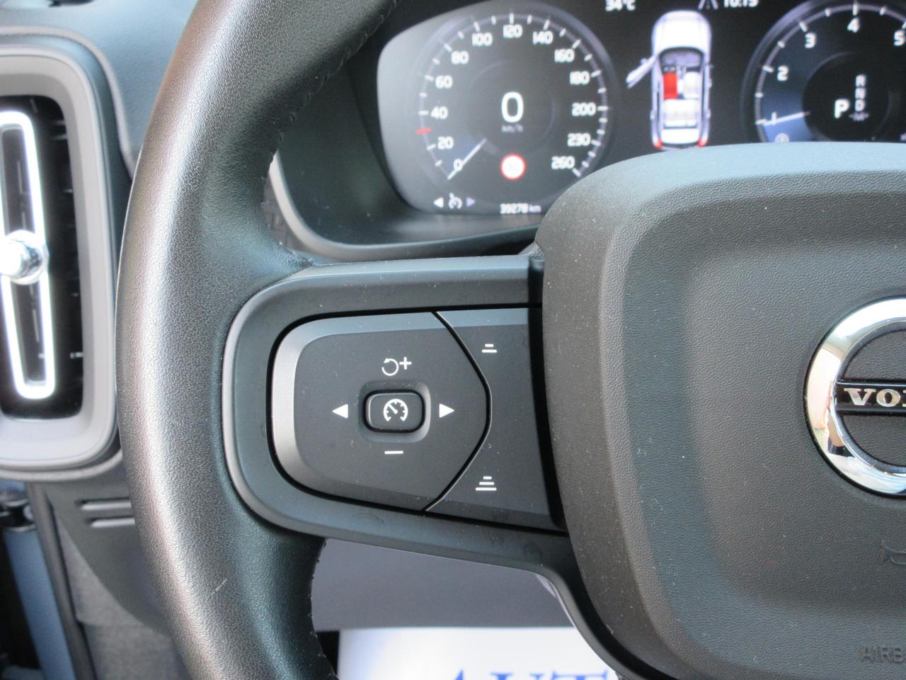 Volvo XC40 1.5 t2 Momentum Core auto