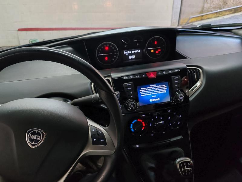 Lancia Ypsilon 5 Porte Ypsilon 1.0 HYBRID Gold 70cv
