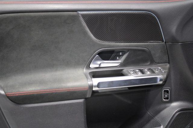 MERCEDES-BENZ GLB 220 d Auto 4Matic Premium Navi