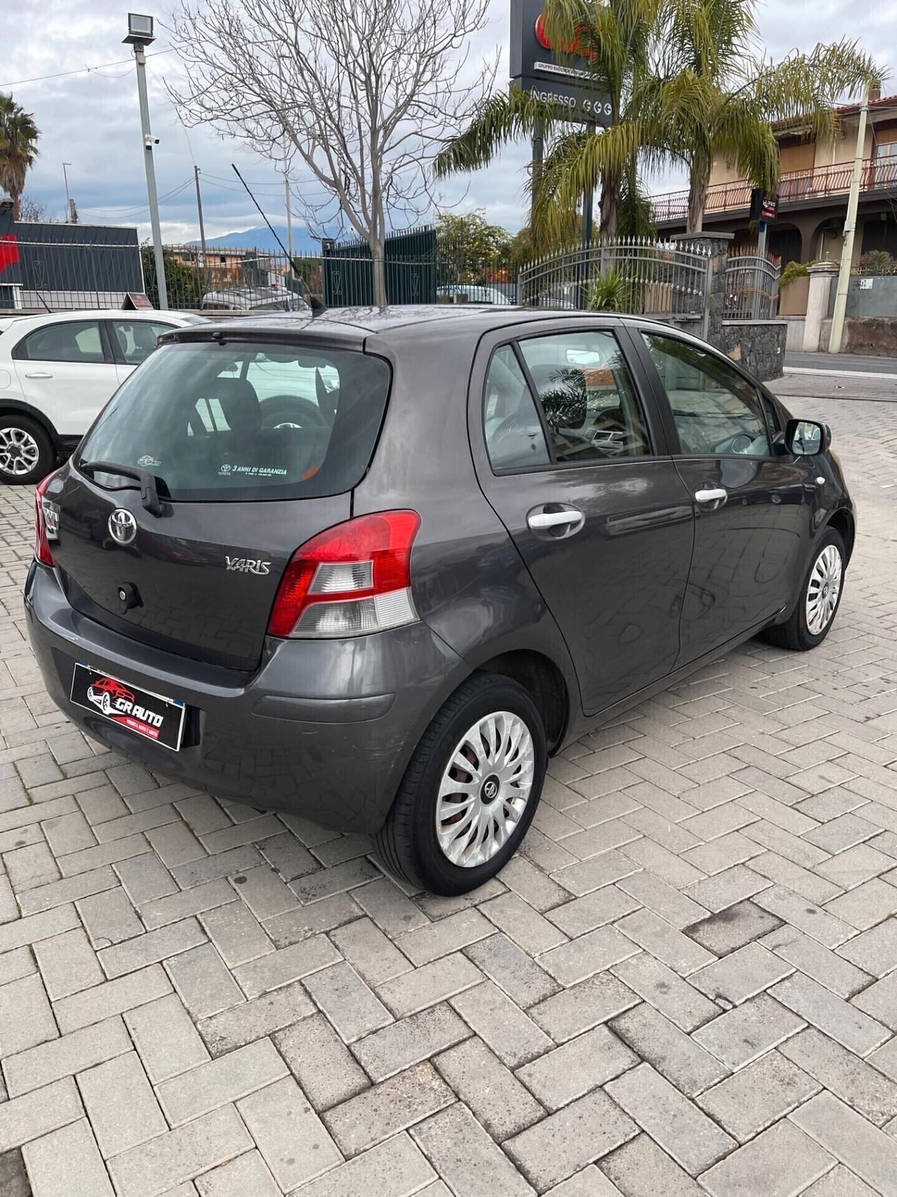 Toyota Yaris 1.0 5 porte Sol