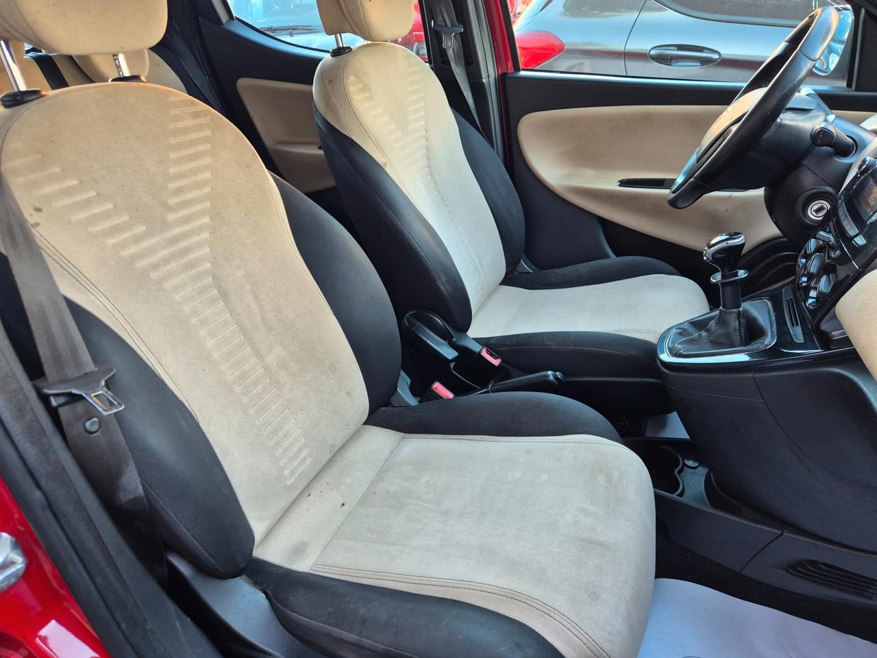 Lancia Ypsilon 1.2 69 CV 5 porte GPL Ecochic Gold