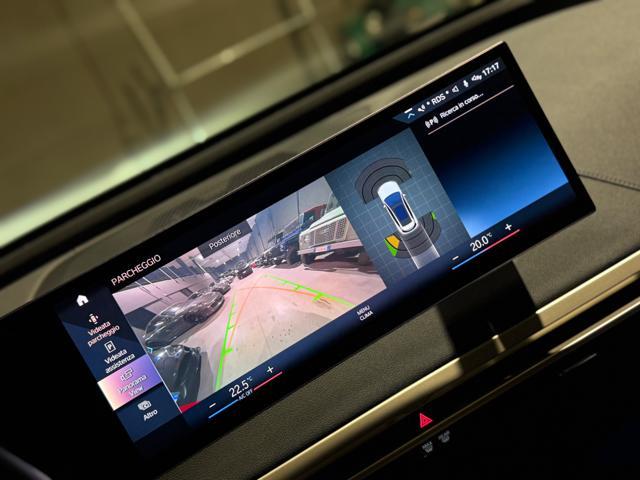 BMW iX xDrive40 Pacchetto Sportivo