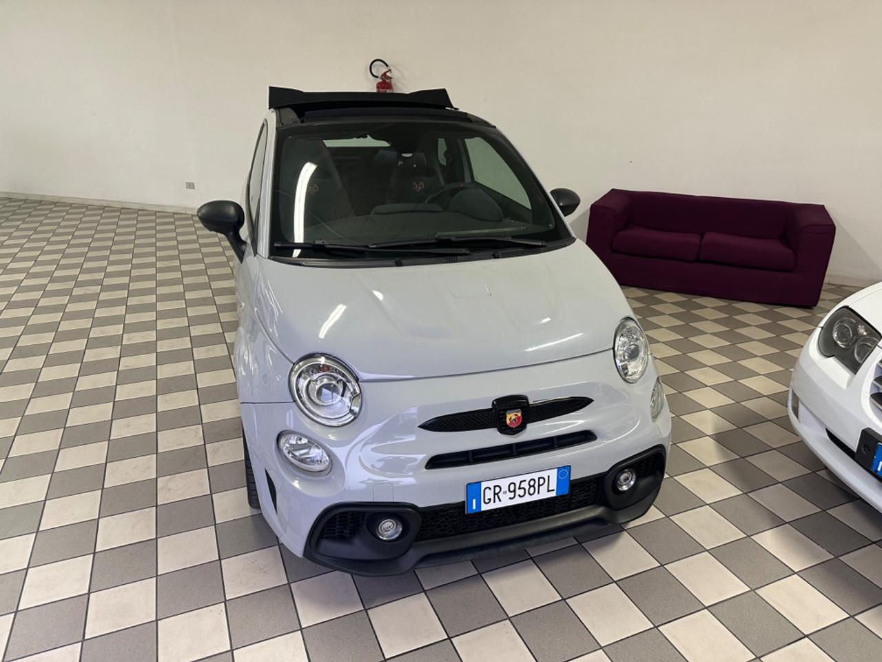 Abarth 595 1.4 Turbo 300 Cavalli