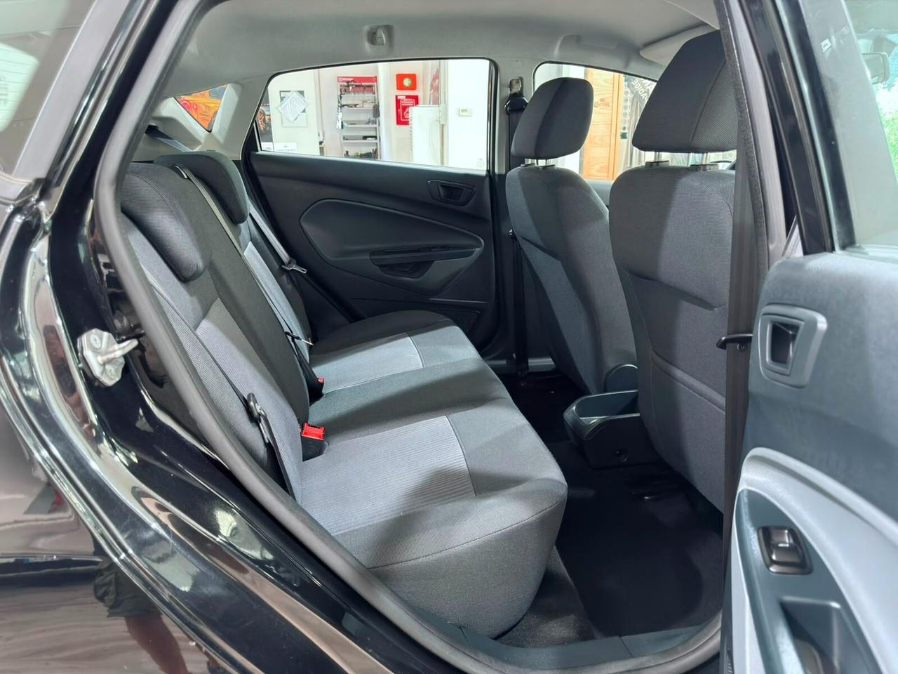 FORD FIESTA 1.2 BENZINA 60CV NEOPATENTATI 80.000km