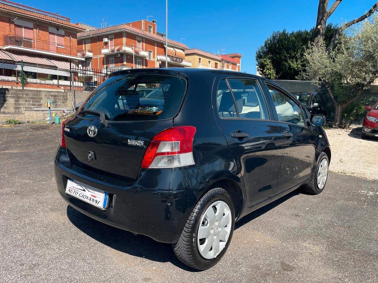 Toyota Yaris 1.0 5 porte Sol