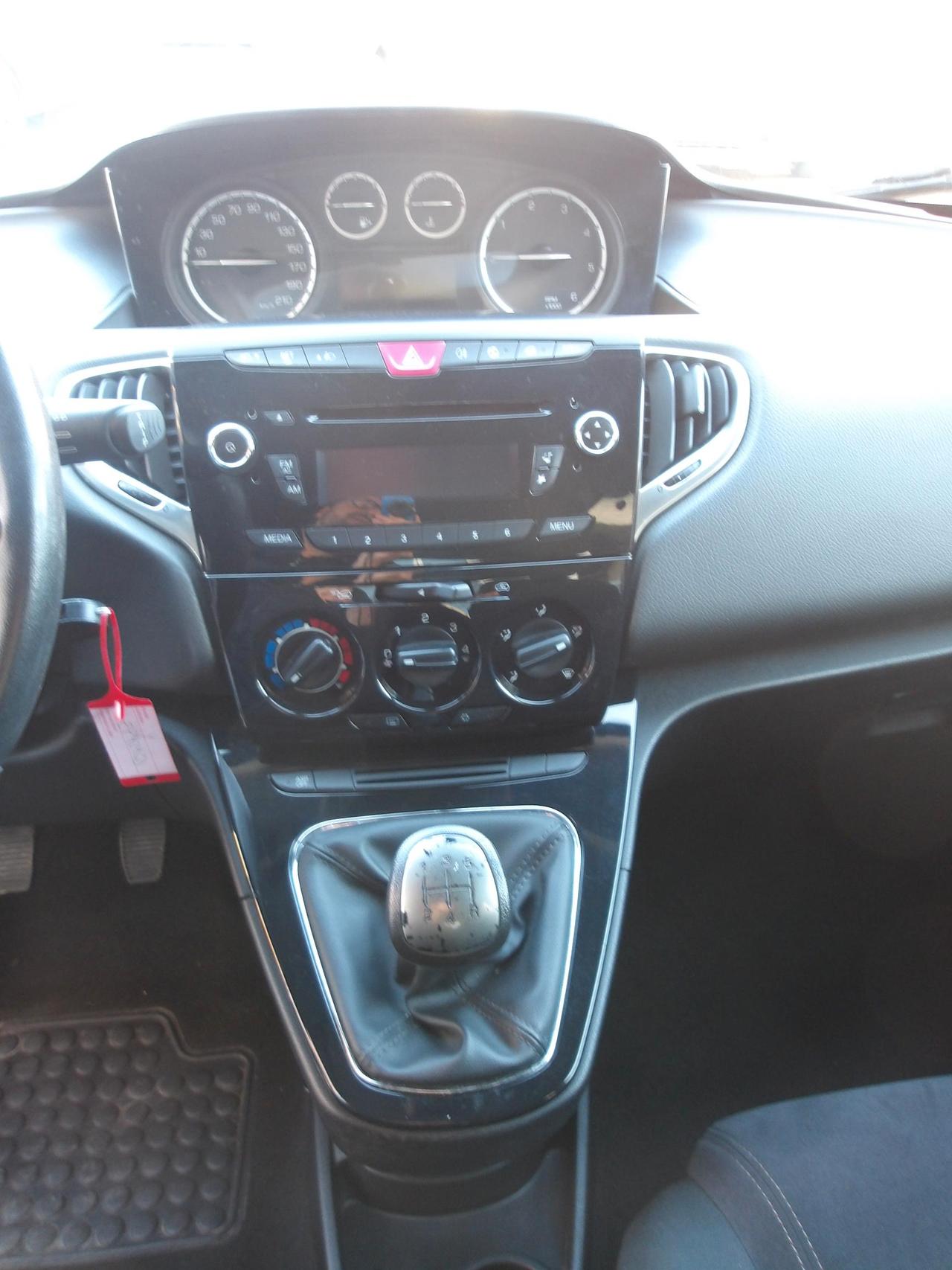 Lancia Ypsilon 5 Porte Ypsilon 1.3 mjt Silver s&s 95cv