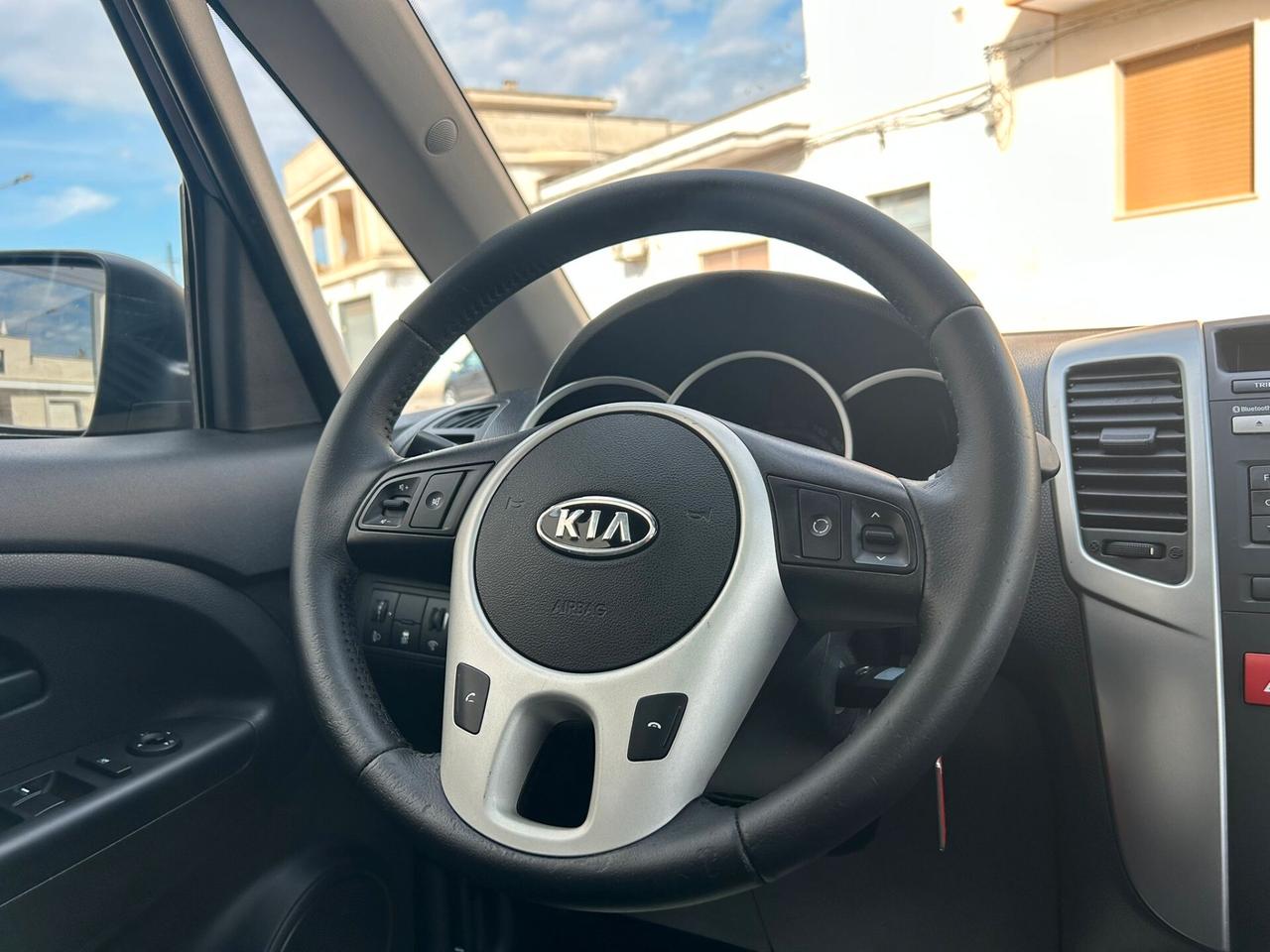 Kia Venga 1.4 CRDi 90Cv COOL TETTO Km111.000-2012