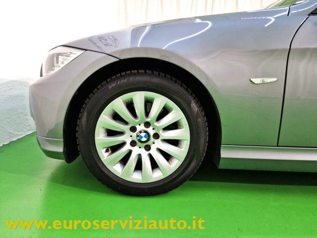 BMW 320 i cat Touring Attiva