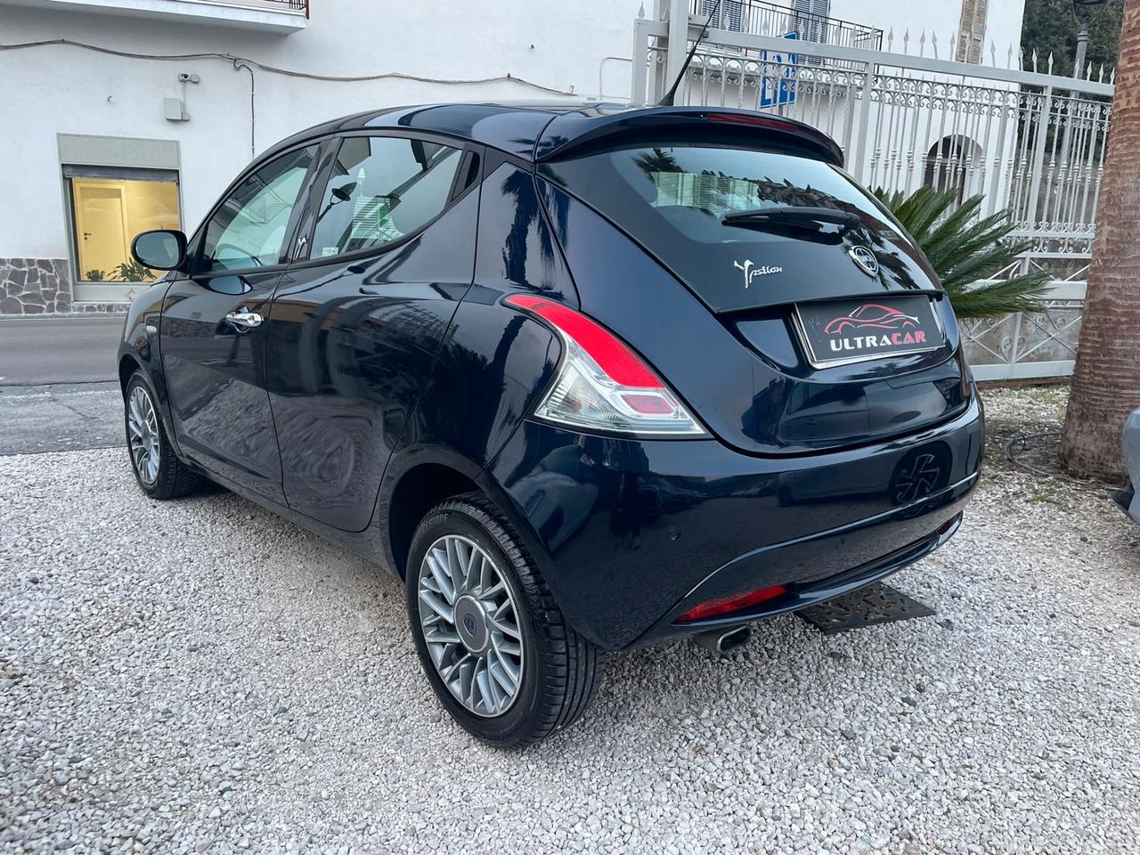 Lancia Ypsilon 1.2 69 CV 5 porte Gold