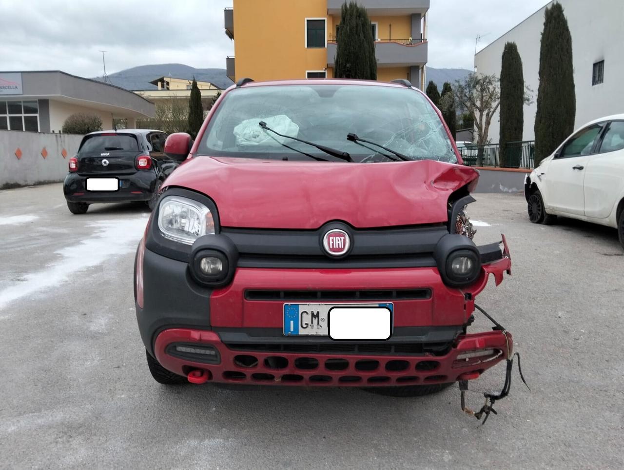 Fiat Panda 1.0 Hybrid Cross 2023 SINISTRATA