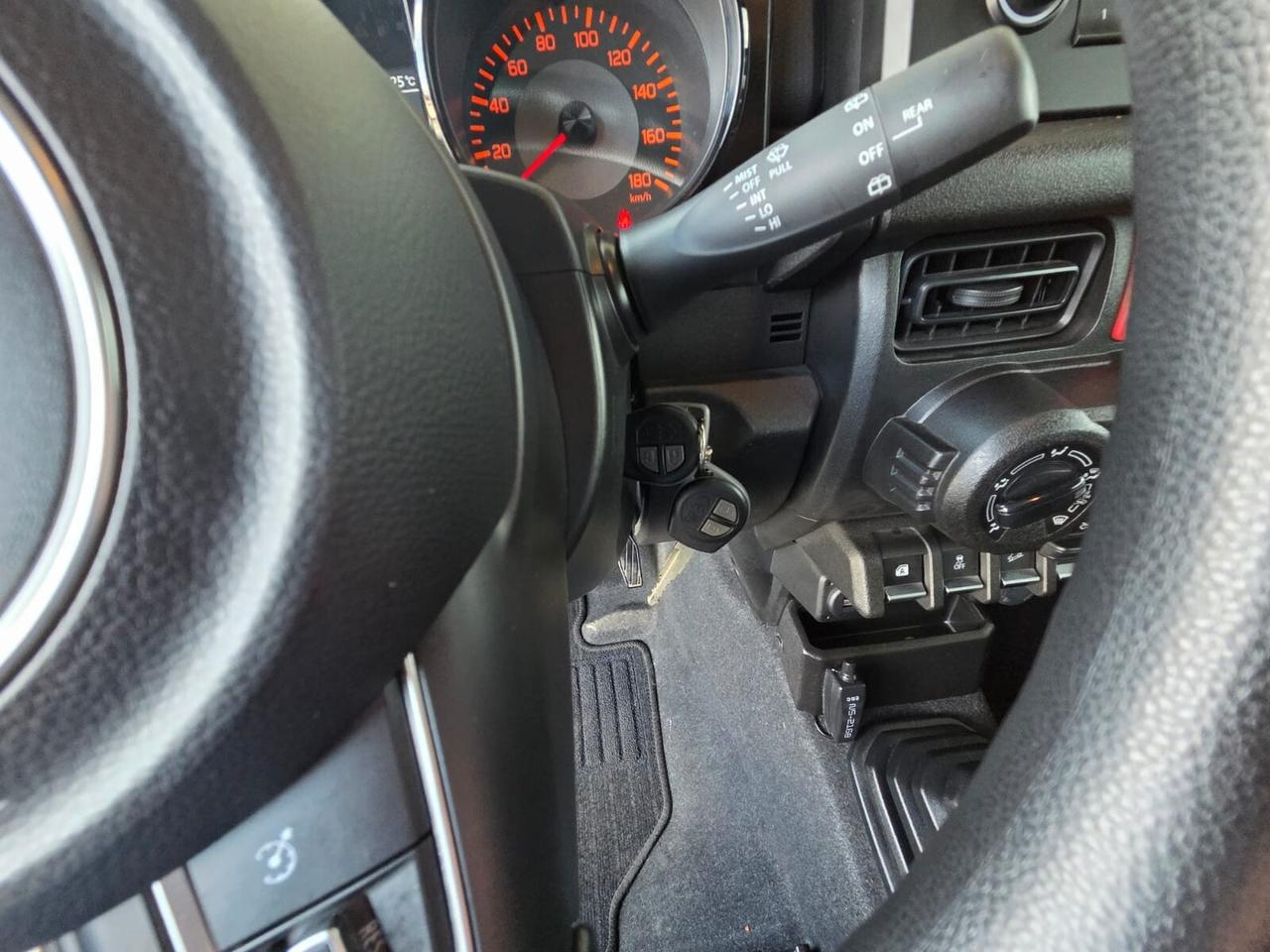 Suzuki Jimny 1.5 5MT PRO (N1)