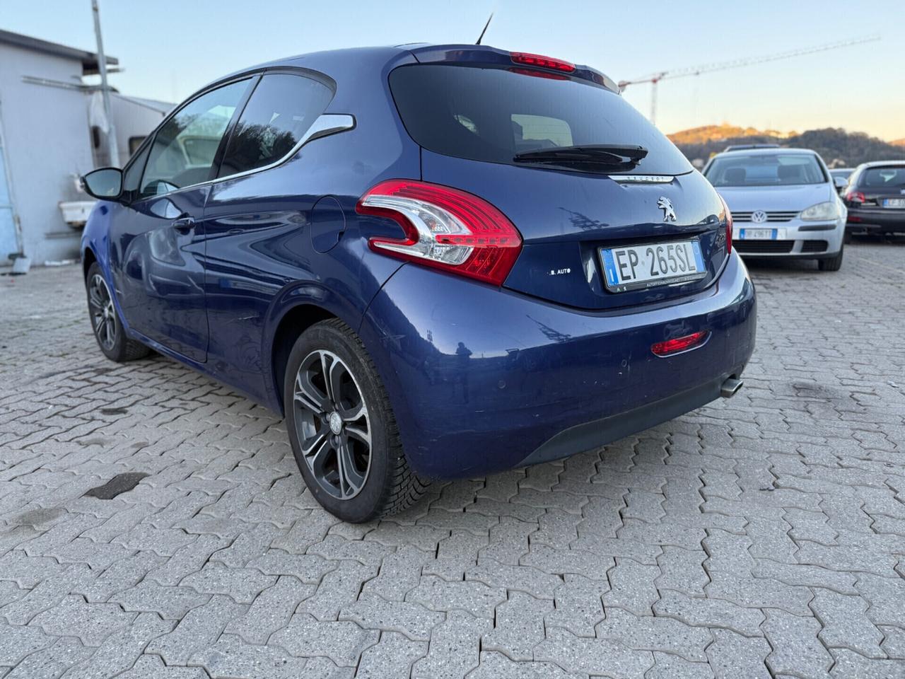 Peugeot 208 1.4 HDi 68 CV 3 porte Allure