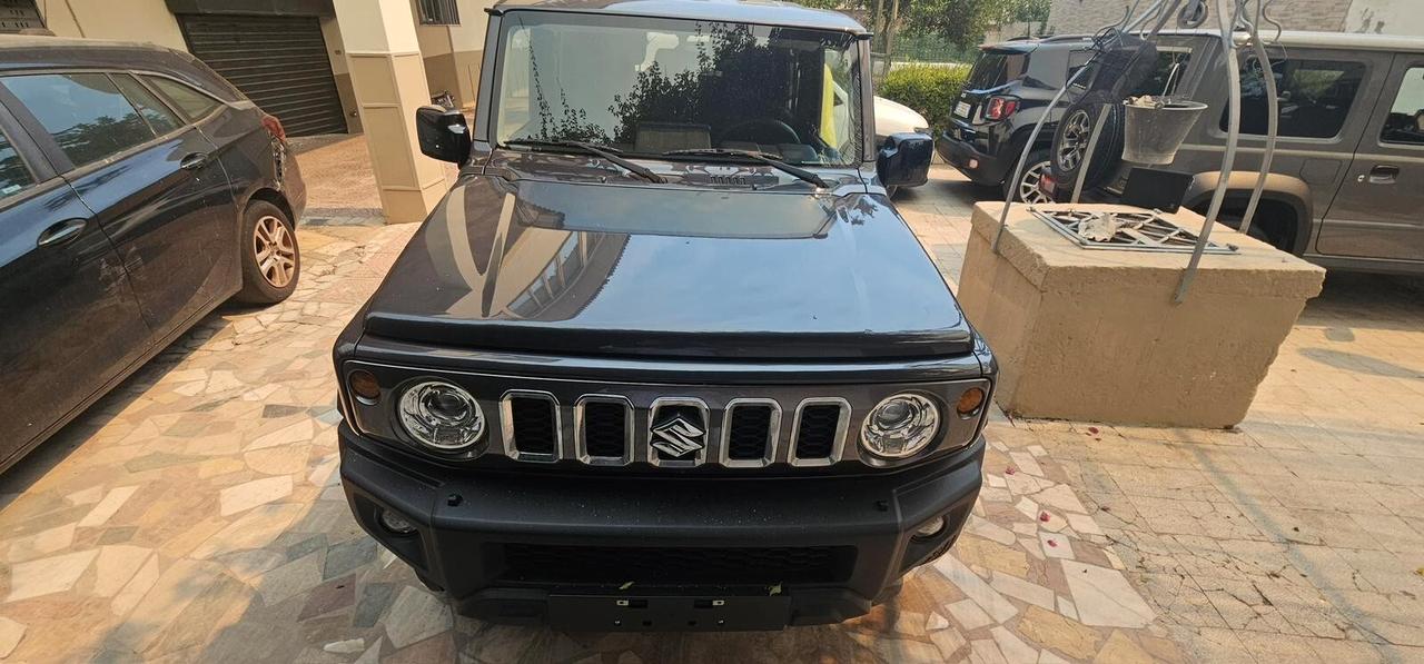 Suzuki Jimny 1.5 102 CV 5 PORTE PRONTA CONSEGNA