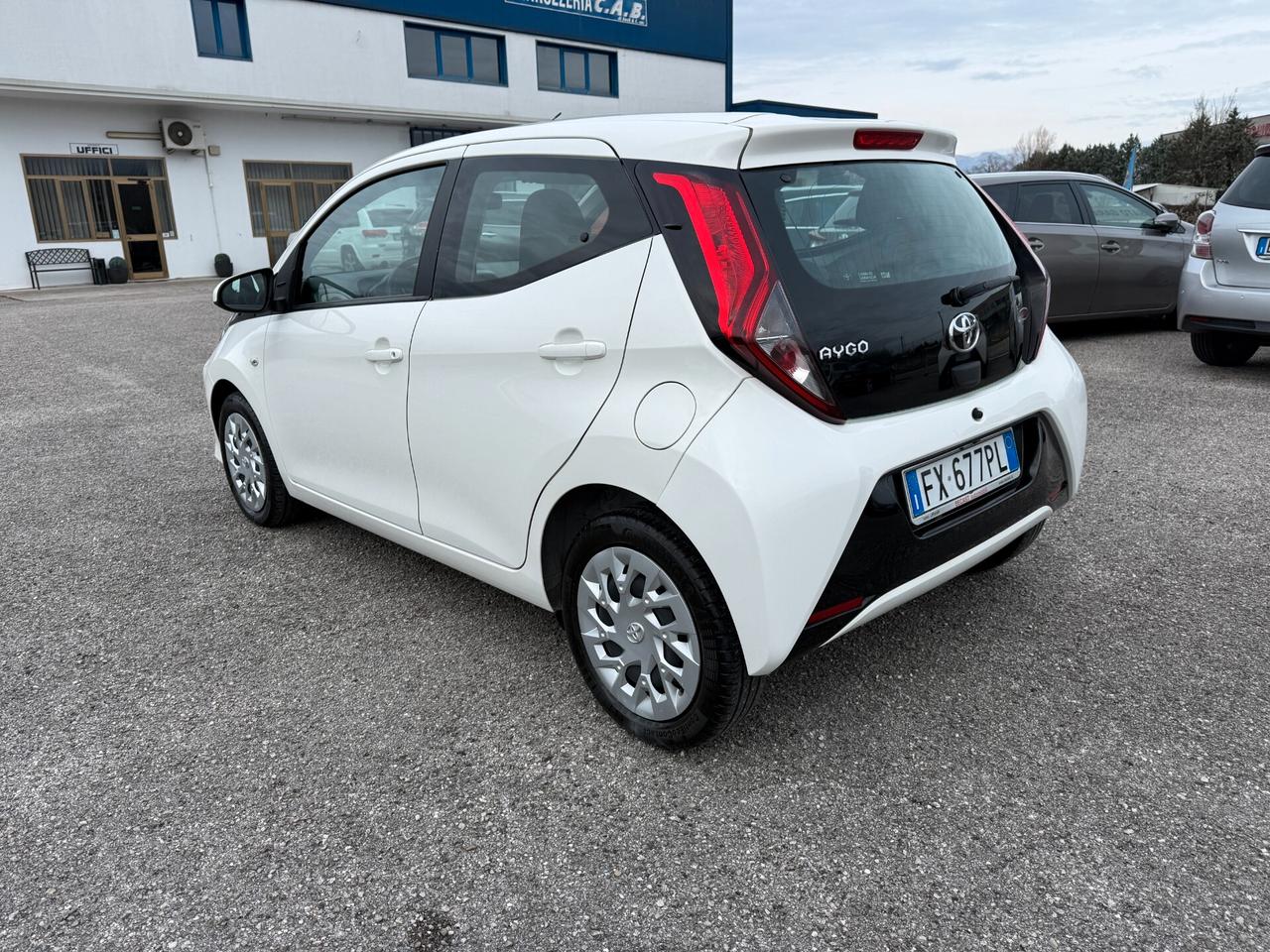Toyota Aygo 1.0 VVT-i 72 CV 5 porte x-business
