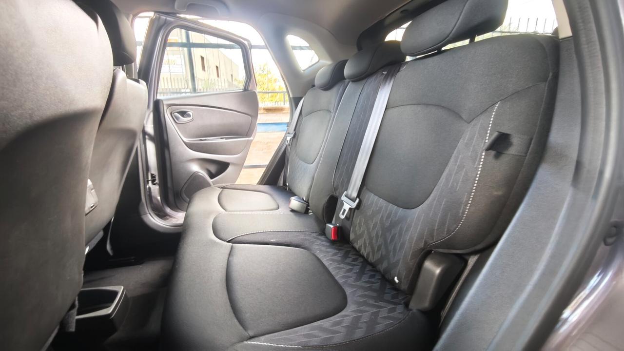 Pari a nuova RENAULT CAPTUR 1.0BENZ 90CV FULL