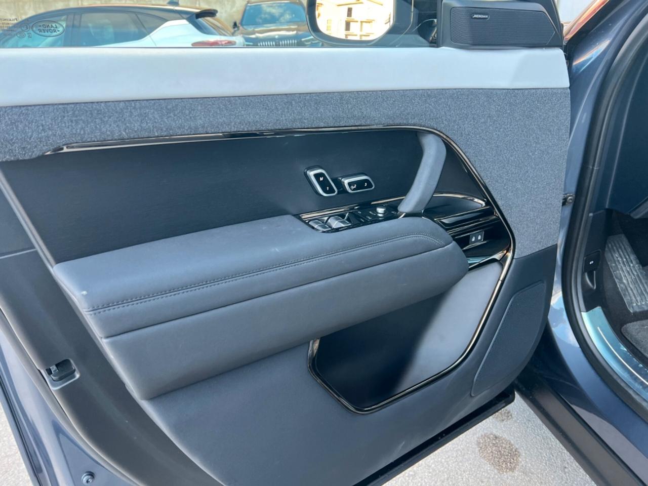 Range Rover Sport 3.0 phev 510cv possibilità noleggio no scoring