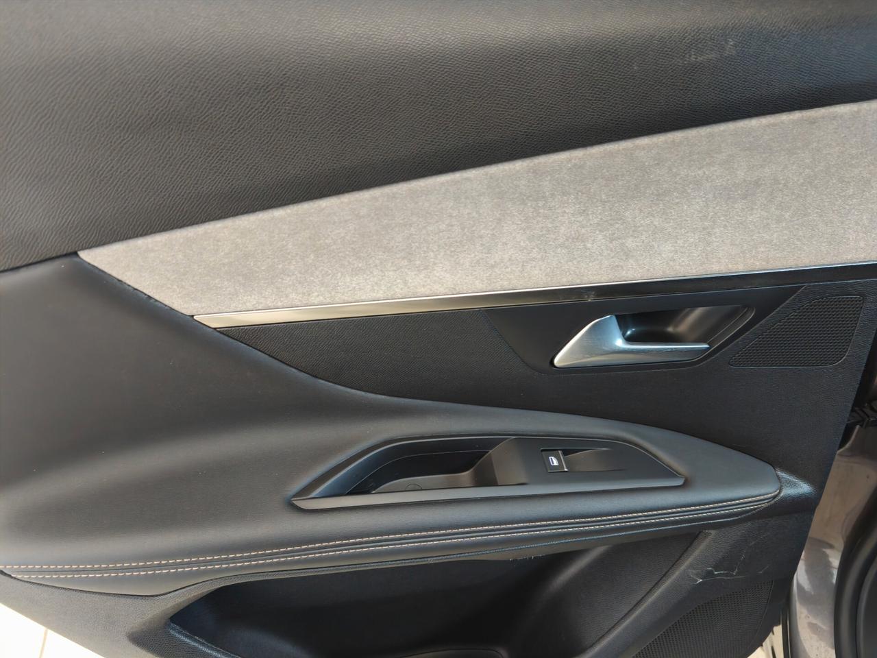 Peugeot 3008 PureTech Turbo 130 S&S EAT8 GT