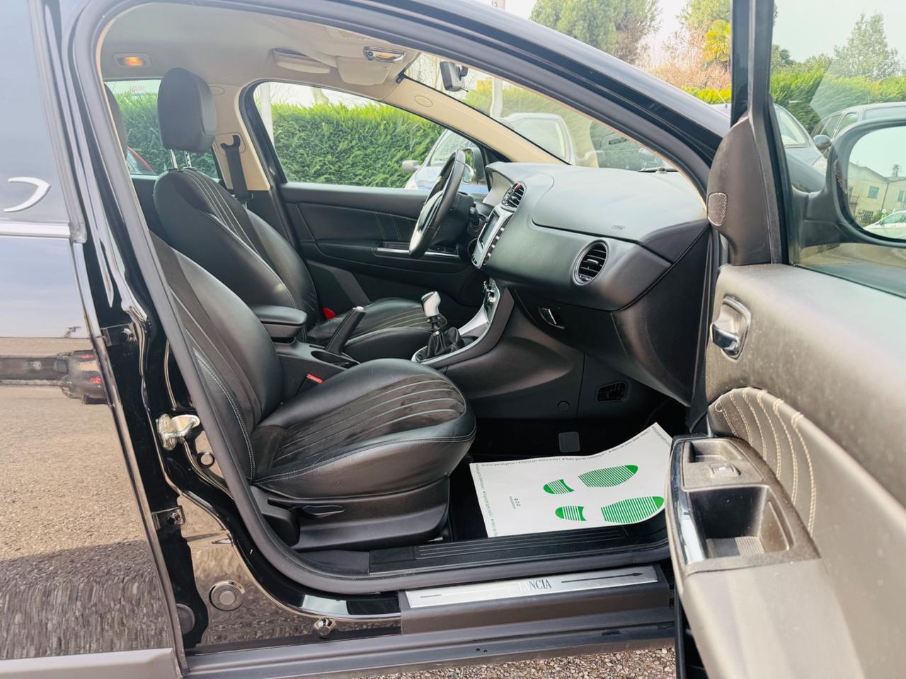 Lancia Delta 1.6 MJT DPF Gold