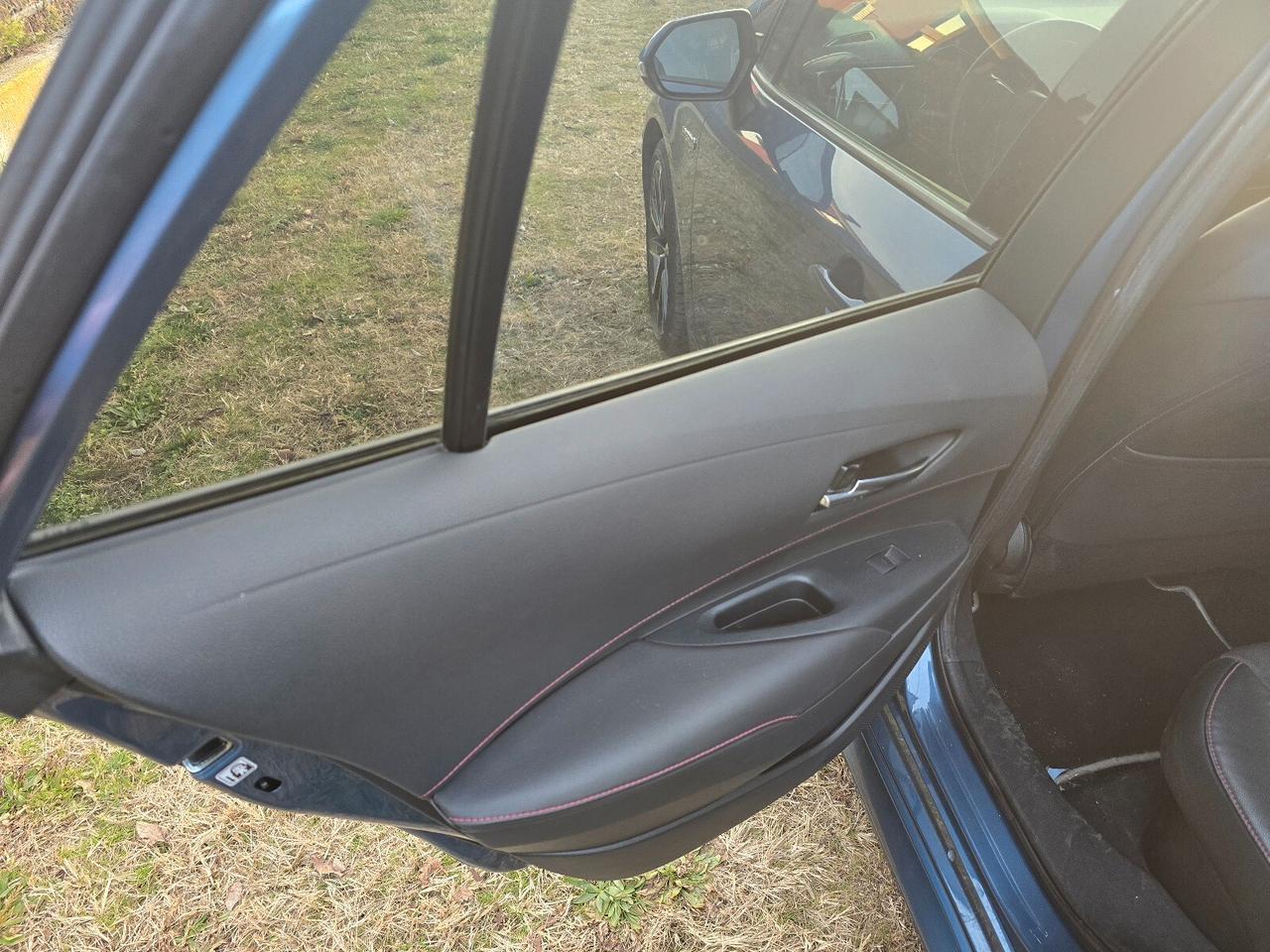 Toyota Corolla Touring Sports 2.0 Hybrid Lounge