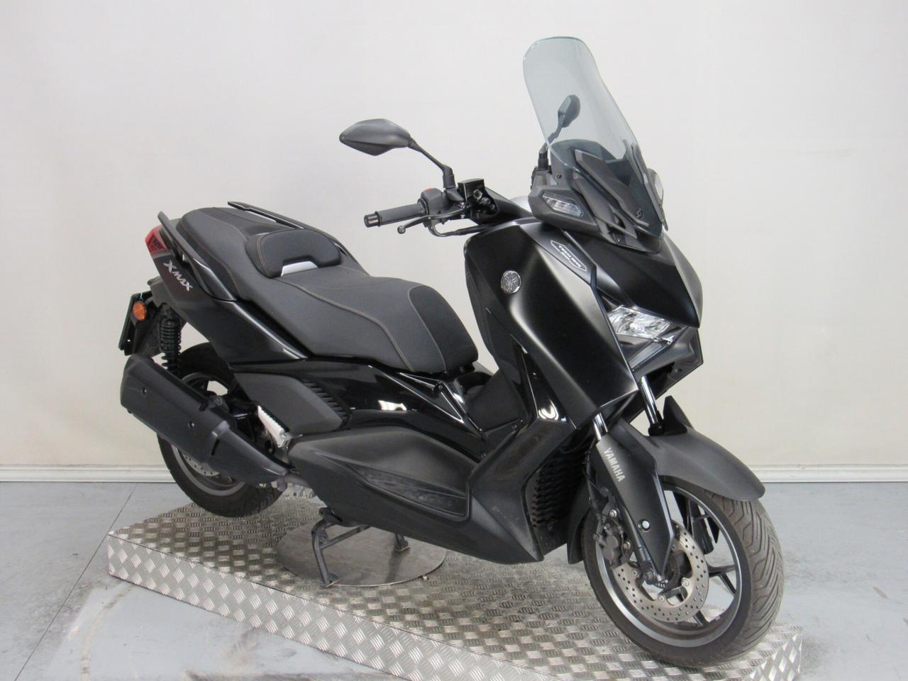 Yamaha X-Max 300 ABS TECH MAX