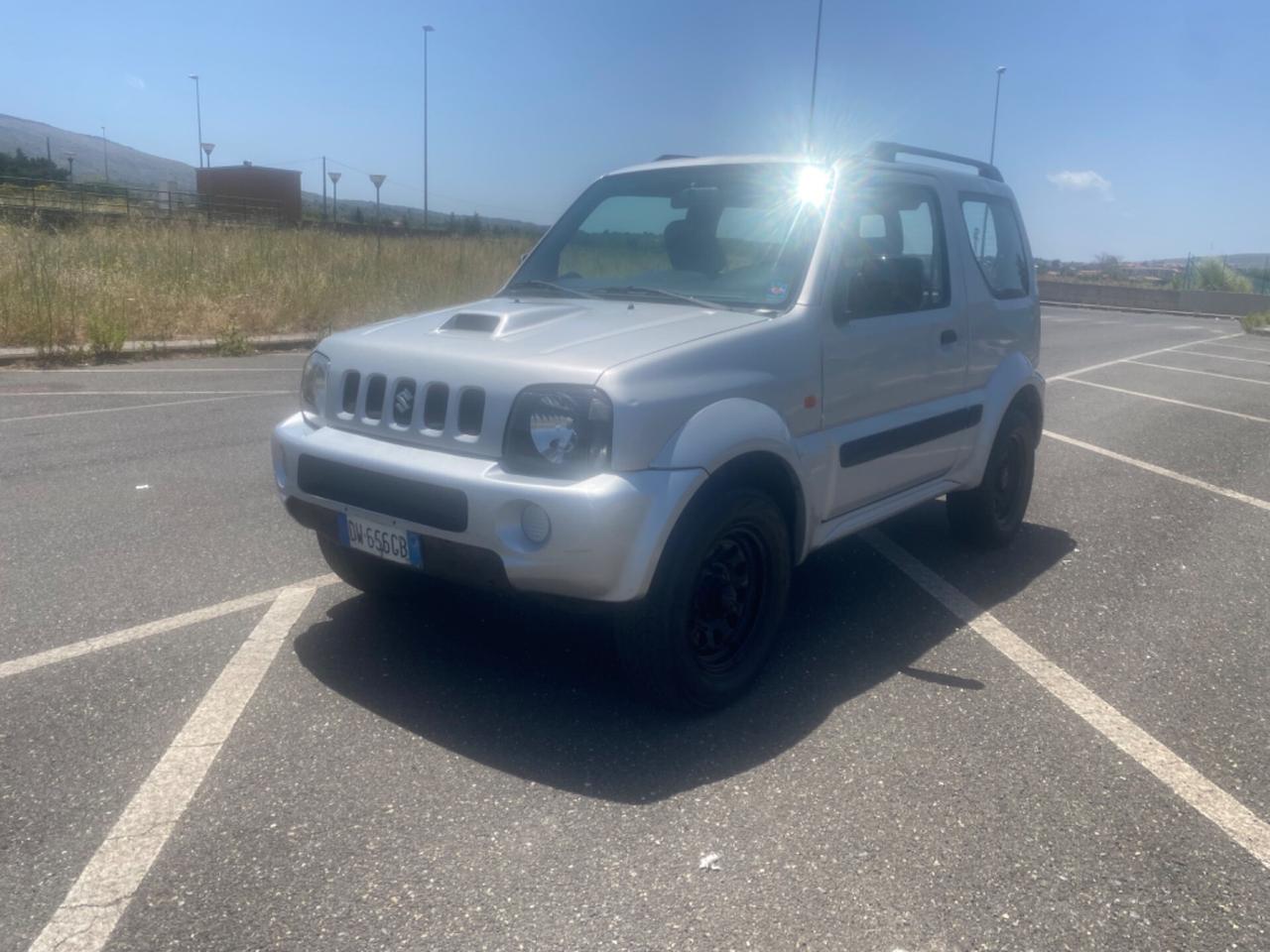 Suzuki Jimny 1.5 DDiS cat 4WD JLX LEGGI DESCRIZIONE