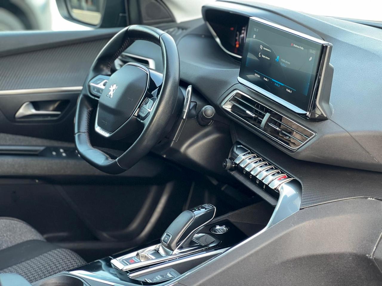 Peugeot 3008 BlueHDi 130 S&S EAT8 Active Pack