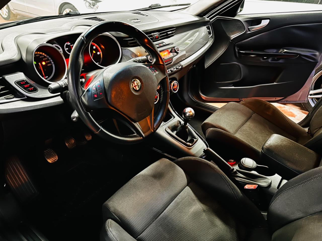 Alfa Romeo Giulietta 1.6 JTDm-2 105 CV Exclusive