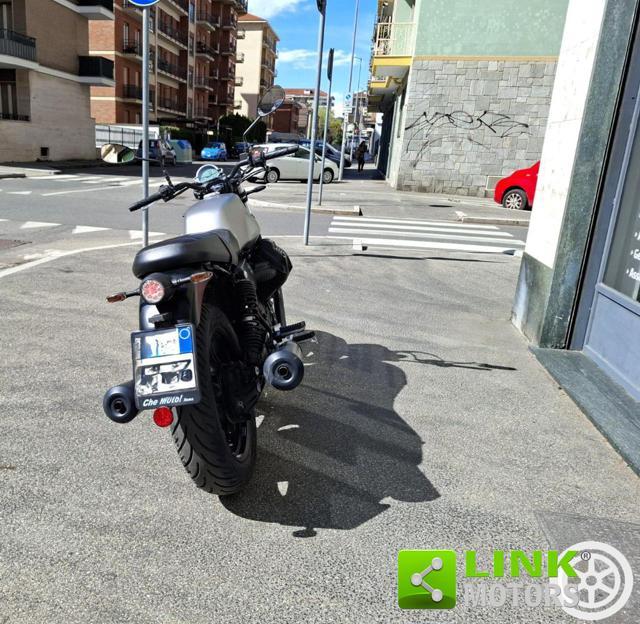 MOTO GUZZI V7 STONE CON SOLI 1700 KM