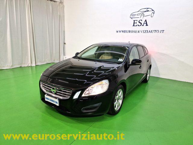 VOLVO V60 T3 Powershift Kinetic