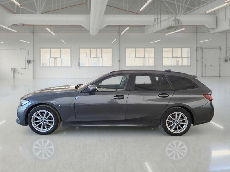 BMW 318 48V Business Advantage Touring auto