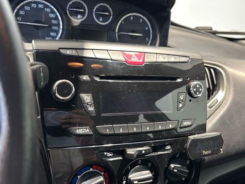 Lancia Ypsilon 1.3 MultiJet 95cv Elefantino