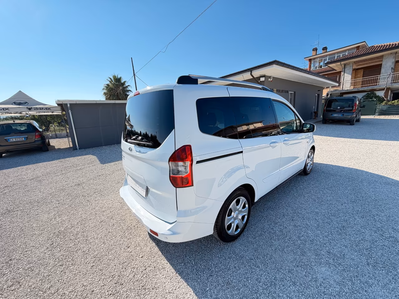 Ford Tourneo Courier 1.5 TDCI 95 cv 136.705 km unico proprietario autocarro