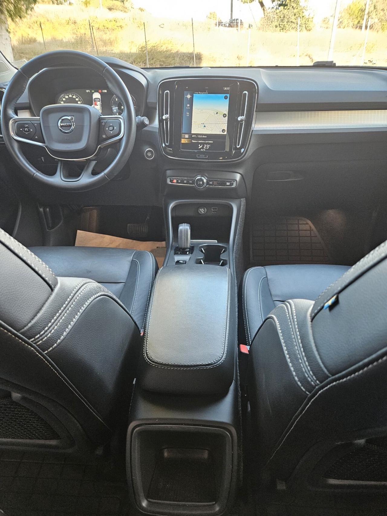 Volvo XC40 2.0 d3 Momentum geartronic N1