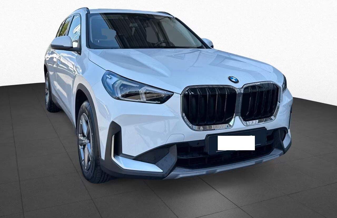 Bmw X1 sDrive20i aut. AdLED, AHK, fotocamera, KomZu, SHz, 17"