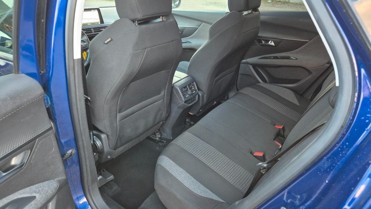 Peugeot 3008 BlueHDi 130 S&S Allure