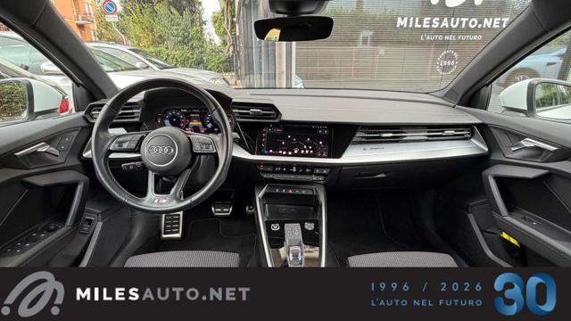 AUDI A3 30 g-tron S tronic S line Edition Matrix ACC