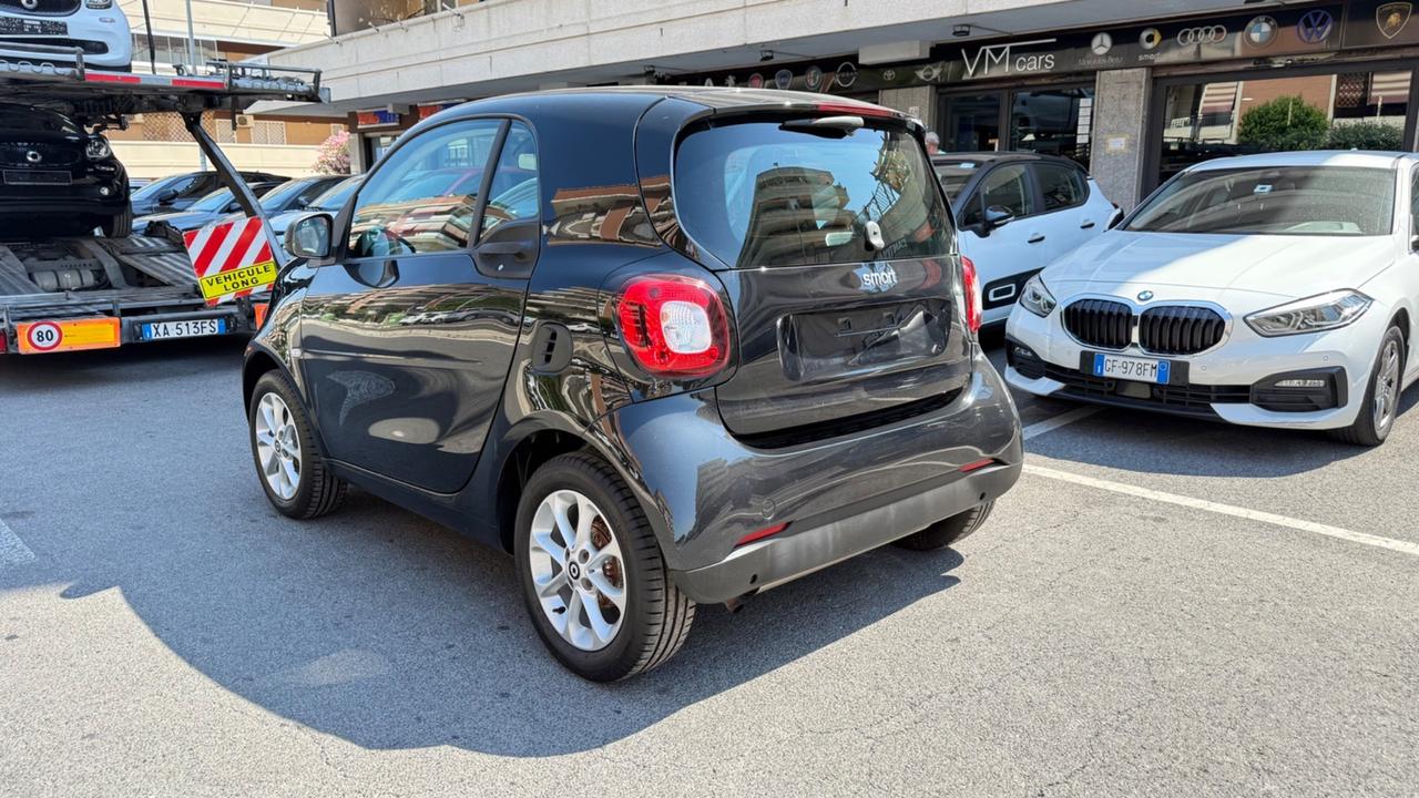 Smart ForTwo 70 1.0 twinamic Passion LED PANORAMA CERCHI 15 PDC
