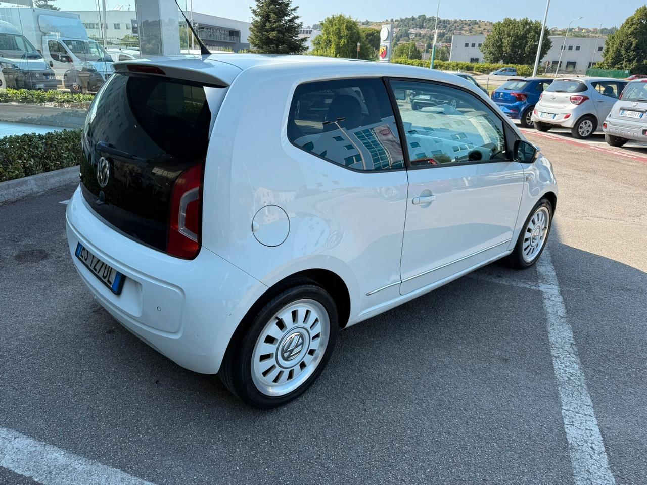 VOLKSWAGEN UP! 1,0 BZ 75 CV WHIT UP!