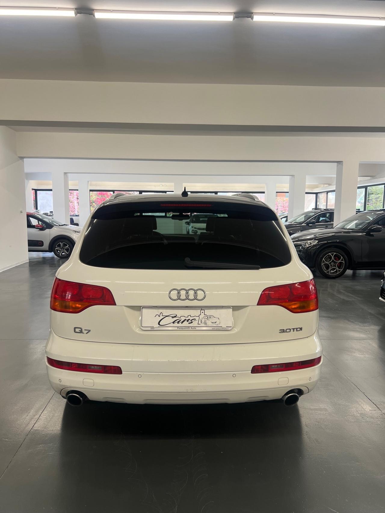 Audi Q7 3.0 V6 TDI 240 CV quattro tiptronic