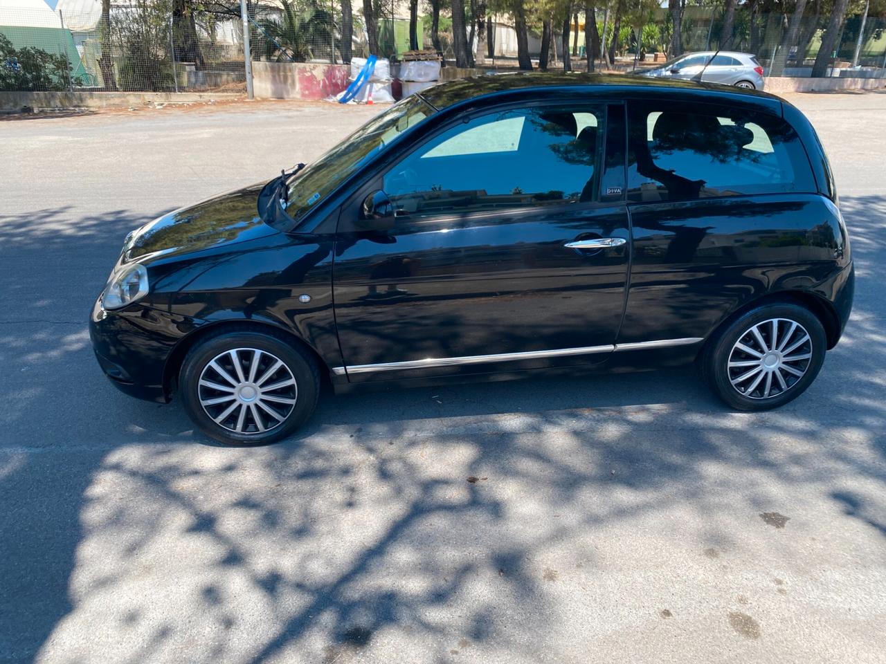 Lancia Ypsilon 1.3 MJT 90 CV Oro