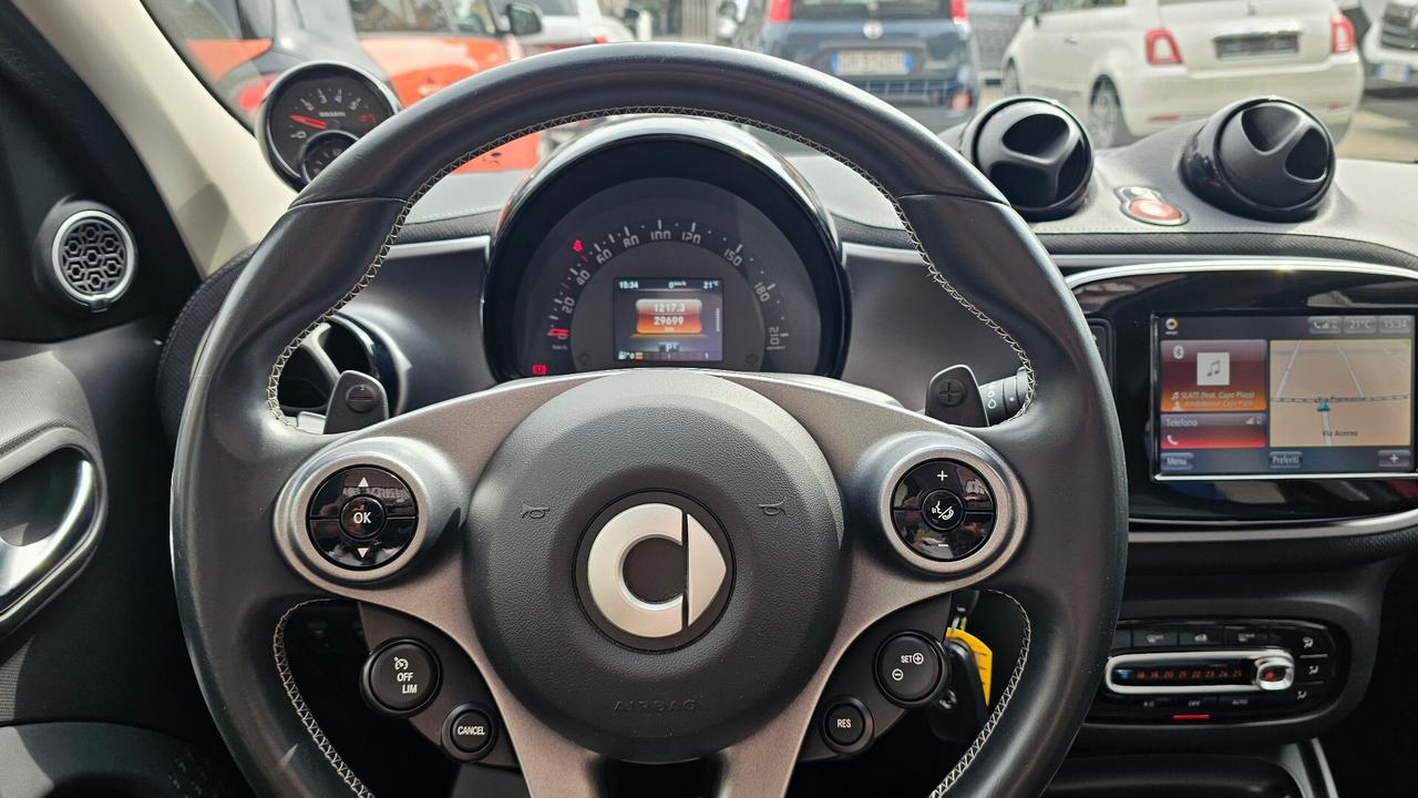 Smart ForFour BRABUS XCLUSIVE CABRIO 0.9 Turbo 109cv TwinamicUNIPRO' FULL OPT