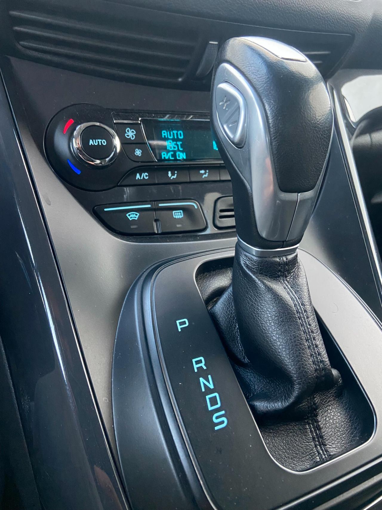 Ford Kuga 2.0 TDCI 4WD Titanium CAMBIO AUTOMATICO NUOVO