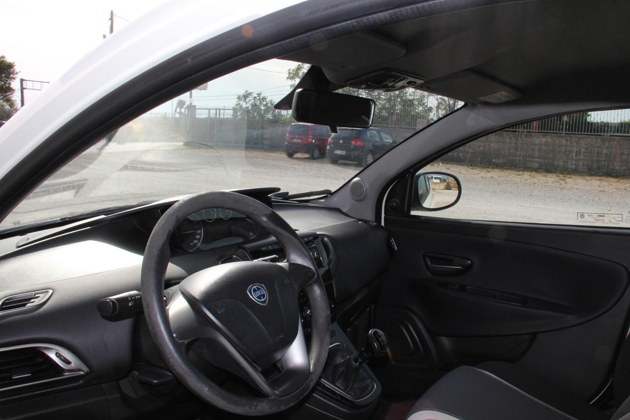 Lancia Ypsilon 1.3 MJT 16V 5 porte S&S Elefantino (70KW-95CV Neopatentati)