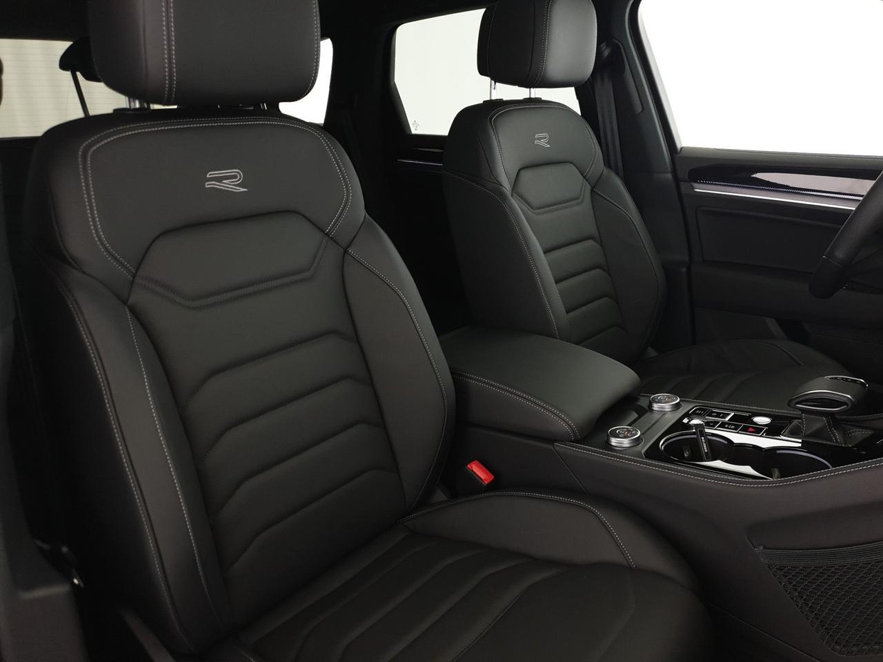 Volkswagen Touareg 3.0 v6 tdi scr r-line 231cv auto
