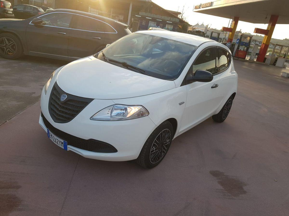 LANCIA - Ypsilon - 1.2 69 CV 5 porte GPL Ecochic Gold