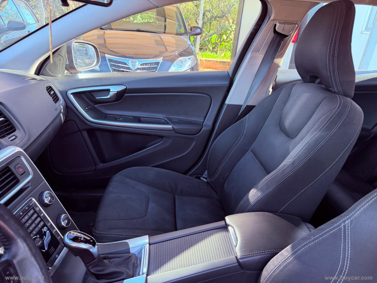 VOLVO V60 D2 Geartronic Business