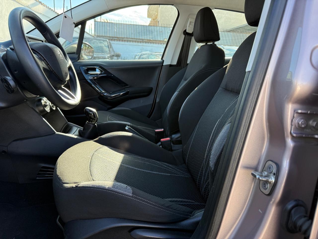 Peugeot 208 1.2 VTi 82 CV 5 porte