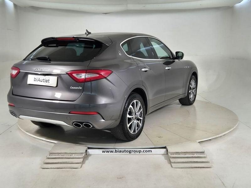 Maserati Levante Diesel 3.0 V6 250cv auto